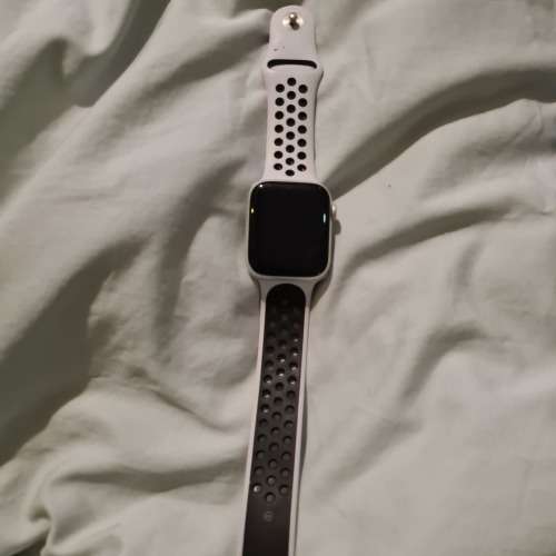 Iwatch 5 , Nike Edition , 44mm with heart and Sleep tracking